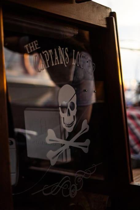 The Captains Locker - 30Ft Yacht San Miguel de Abona Bagian luar foto