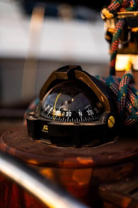 The Captains Locker - 30Ft Yacht San Miguel de Abona Bagian luar foto