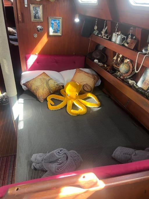 The Captains Locker - 30Ft Yacht San Miguel de Abona Bagian luar foto