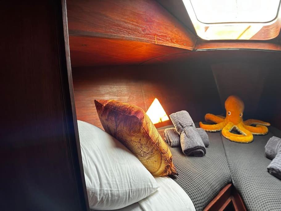 The Captains Locker - 30Ft Yacht San Miguel de Abona Bagian luar foto