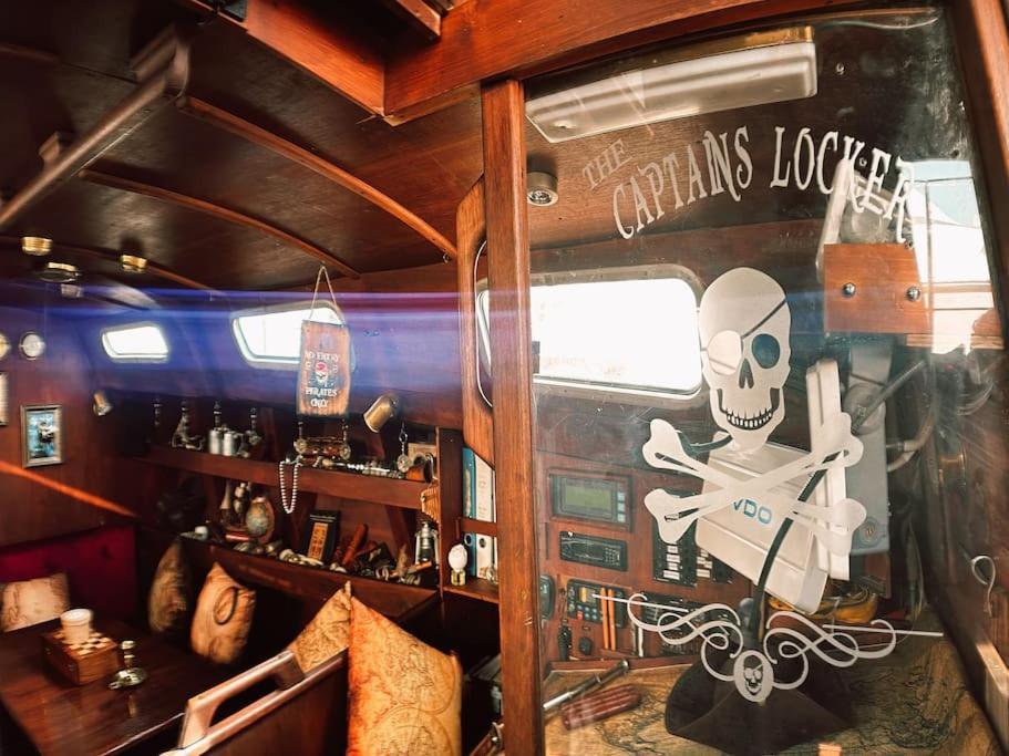 The Captains Locker - 30Ft Yacht San Miguel de Abona Bagian luar foto