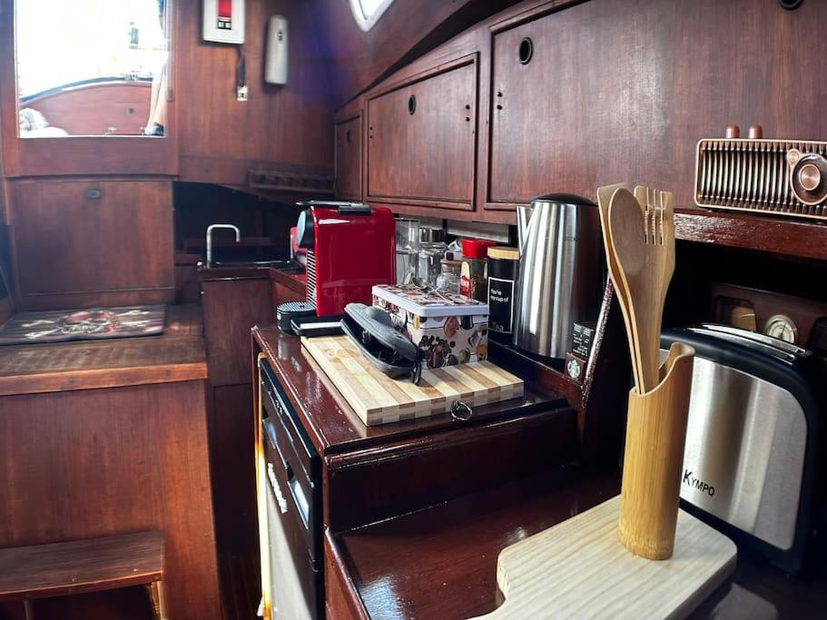 The Captains Locker - 30Ft Yacht San Miguel de Abona Bagian luar foto