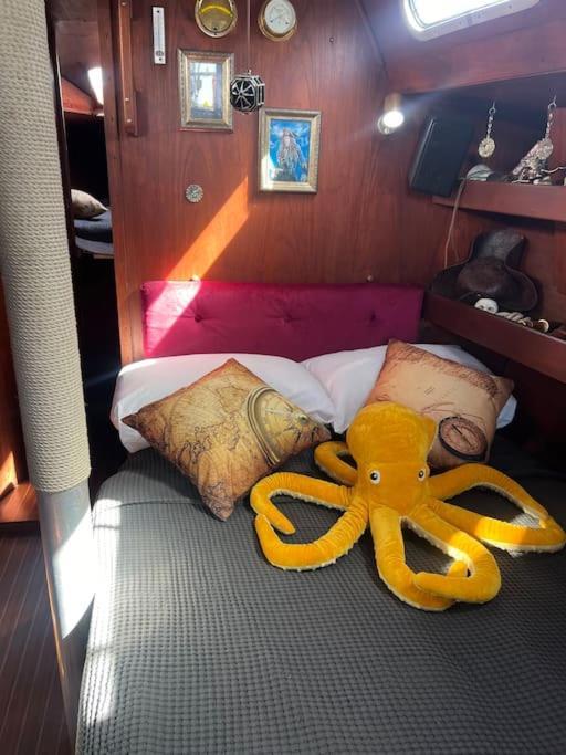 The Captains Locker - 30Ft Yacht San Miguel de Abona Bagian luar foto
