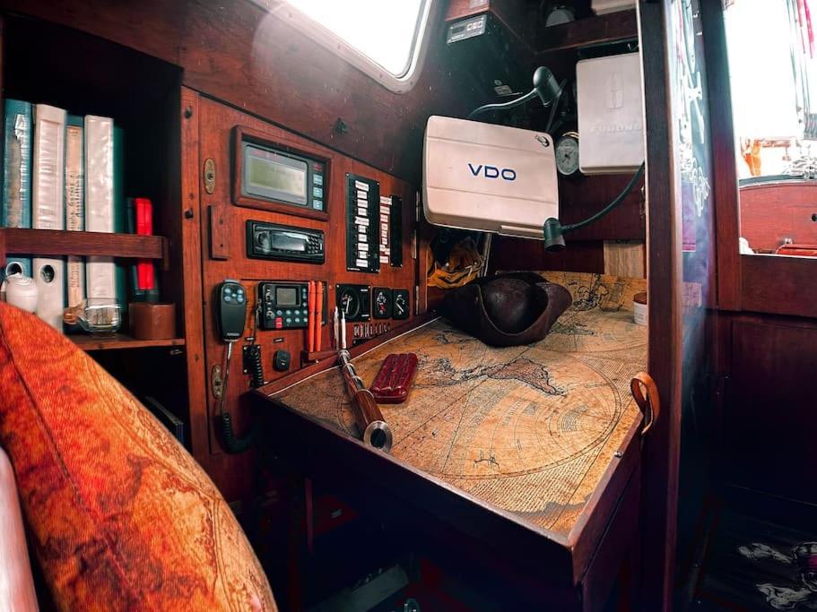 The Captains Locker - 30Ft Yacht San Miguel de Abona Bagian luar foto