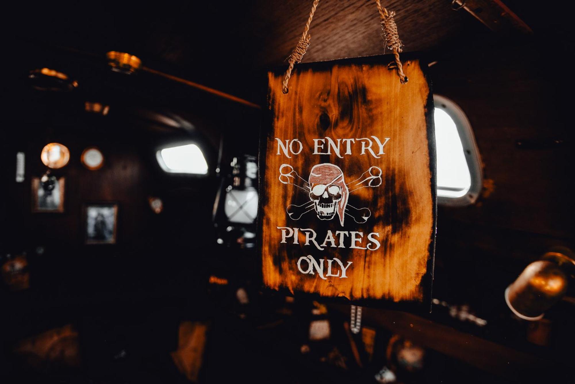 The Captains Locker - 30Ft Yacht San Miguel de Abona Bagian luar foto